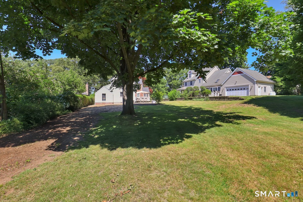 17 Trumbull Place North Haven CT 06473