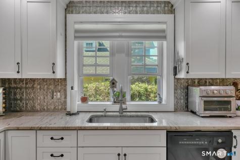 17 Trumbull Place North Haven CT 06473
