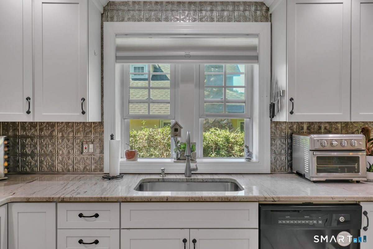17 Trumbull Place North Haven CT 06473