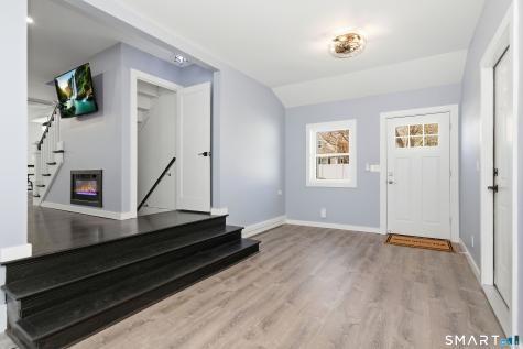 21 Deepwood Drive Manchester CT 06040