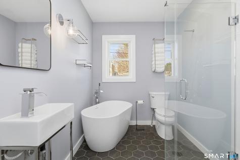 21 Deepwood Drive Manchester CT 06040