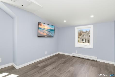 21 Deepwood Drive Manchester CT 06040