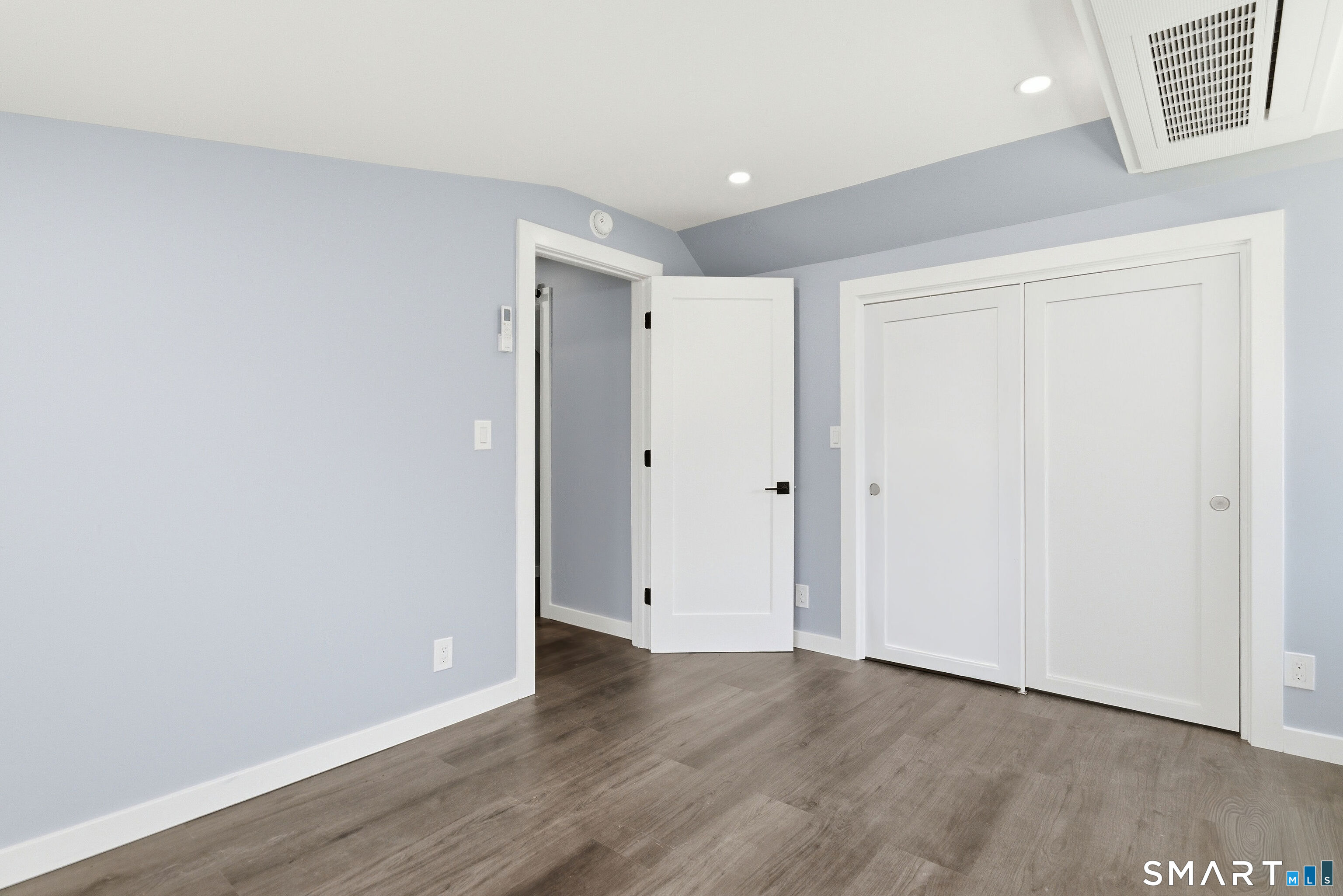 21 Deepwood Drive Manchester CT 06040