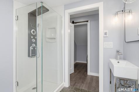 21 Deepwood Drive Manchester CT 06040