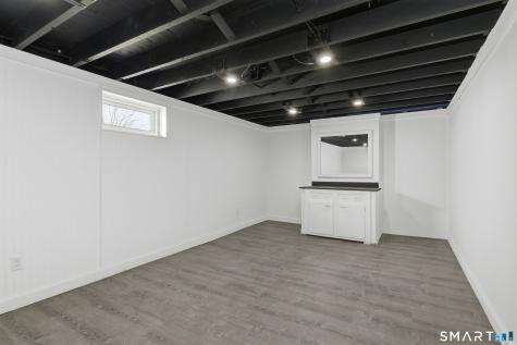21 Deepwood Drive Manchester CT 06040