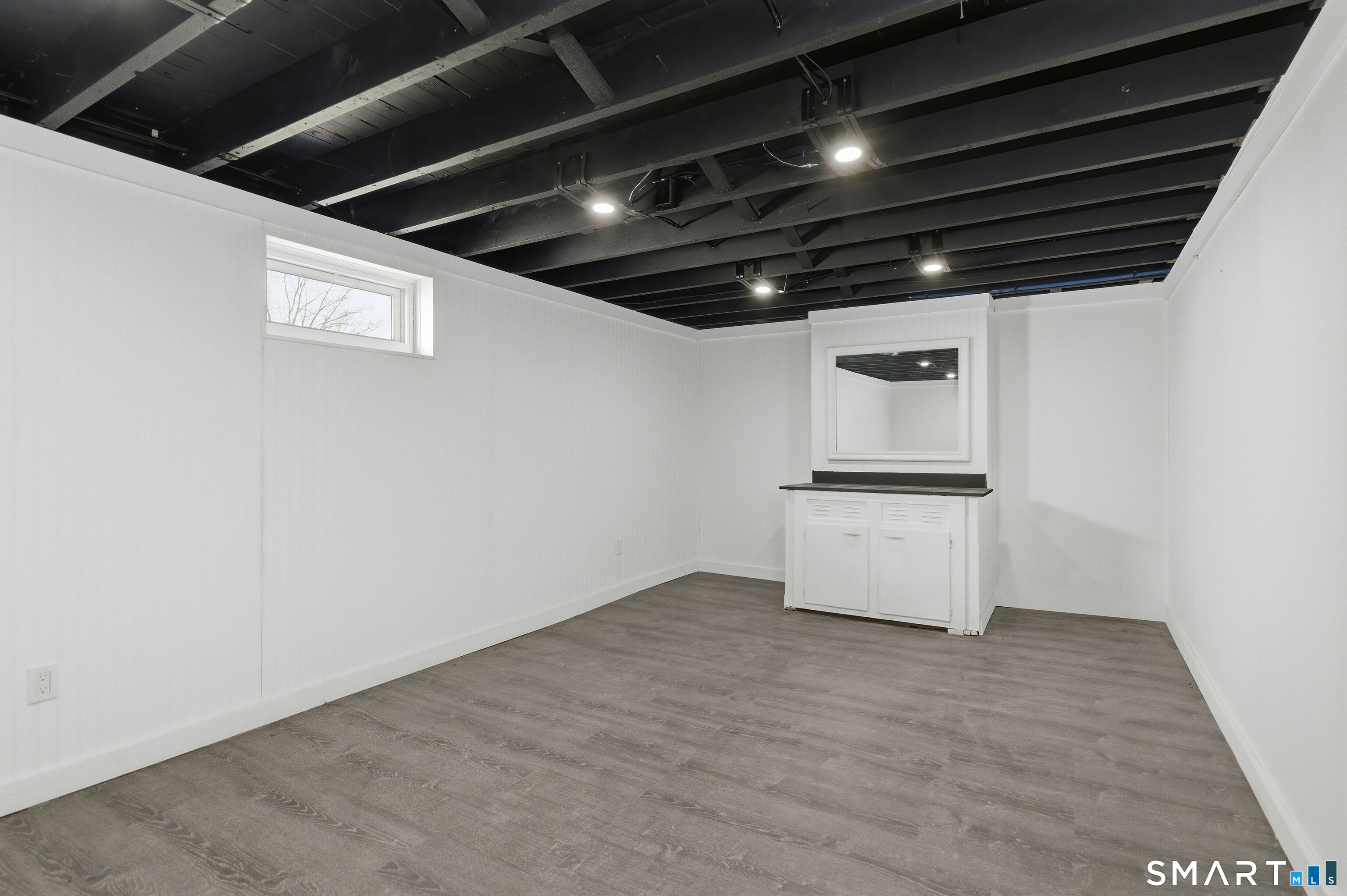 21 Deepwood Drive Manchester CT 06040