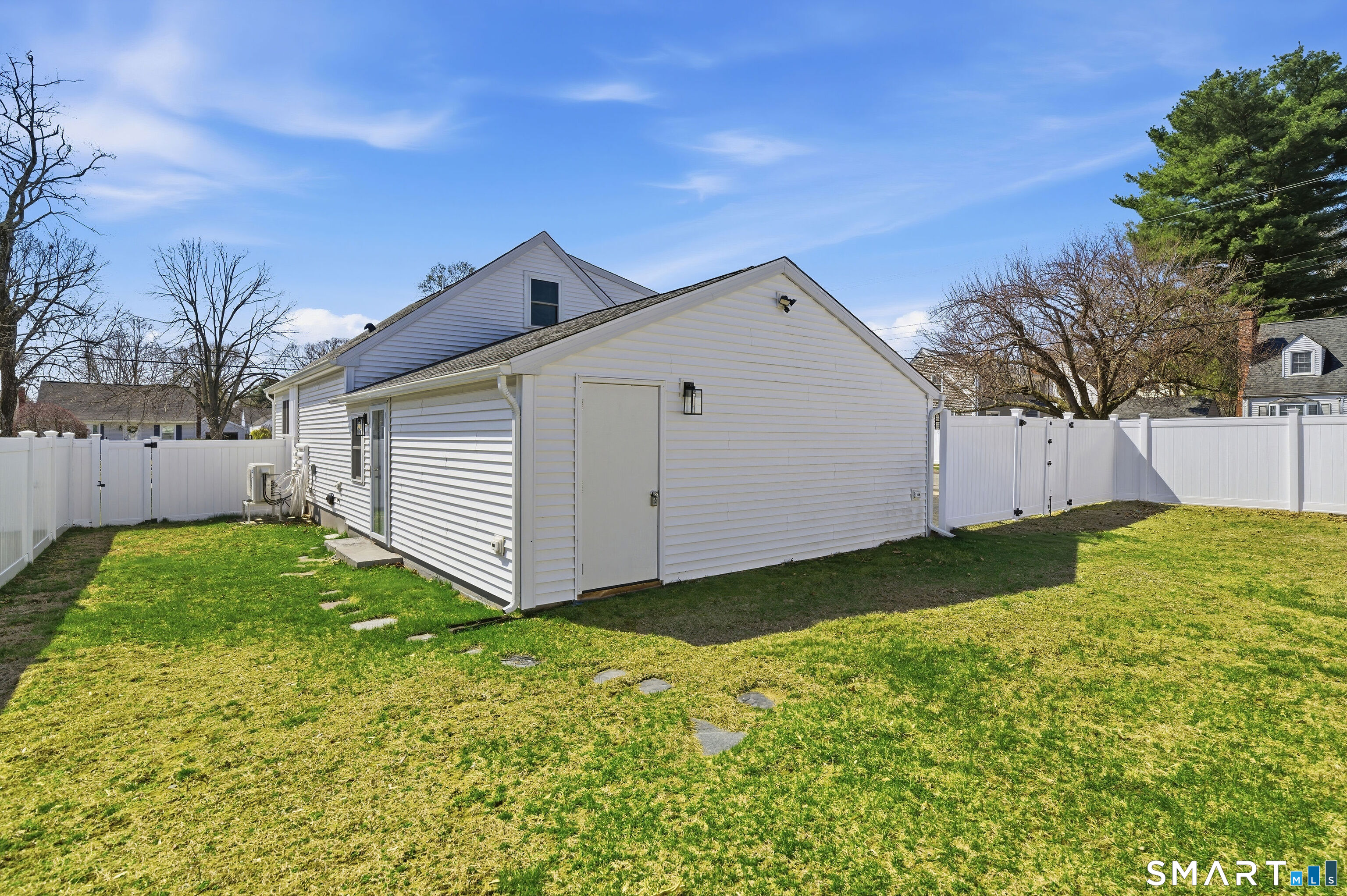 21 Deepwood Drive Manchester CT 06040
