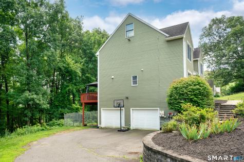 85 Wildewood Run Bristol CT 06010