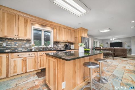 85 Wildewood Run Bristol CT 06010