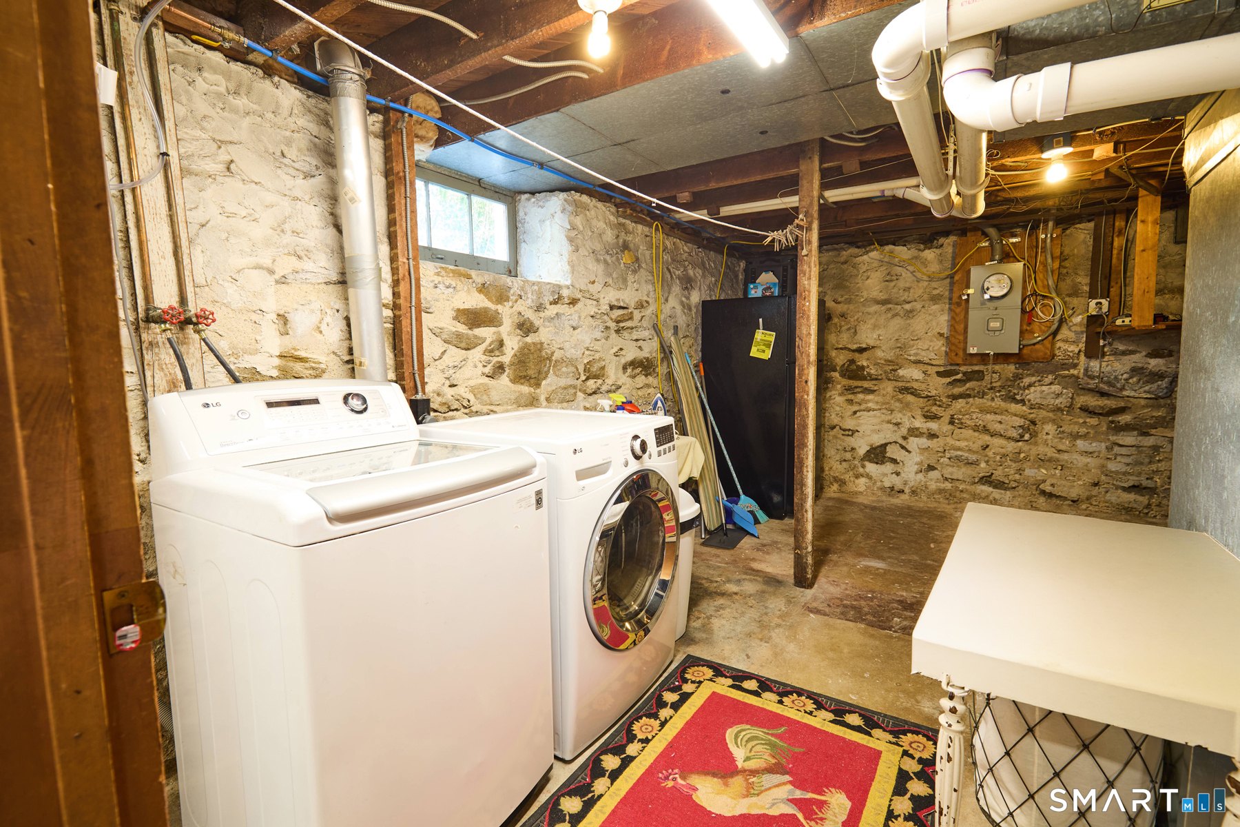 80 Dixon Street Bridgeport CT 06604
