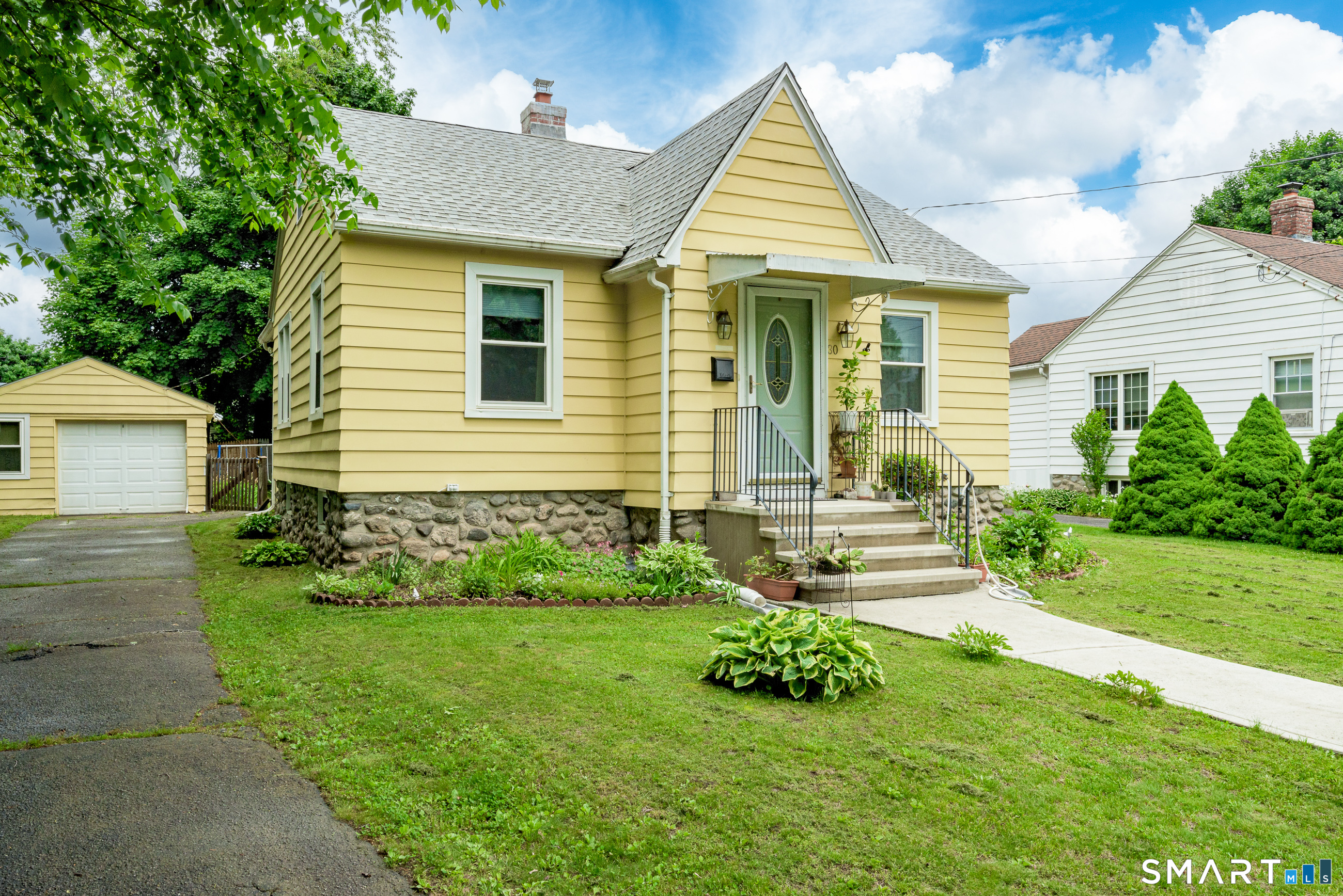 30 Donald Terrace Waterbury CT 06705