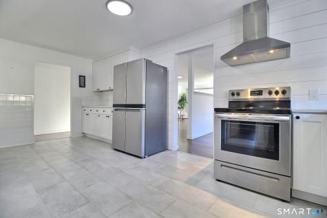 25 Rossi Avenue Stonington CT 06379