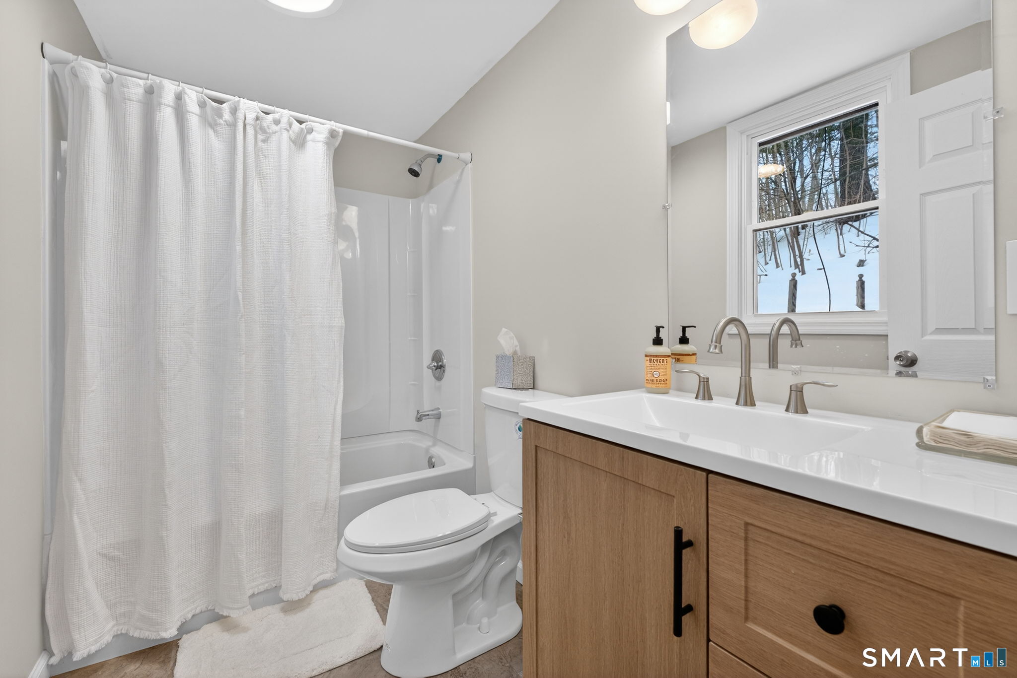 87 West Street Manchester CT 06040