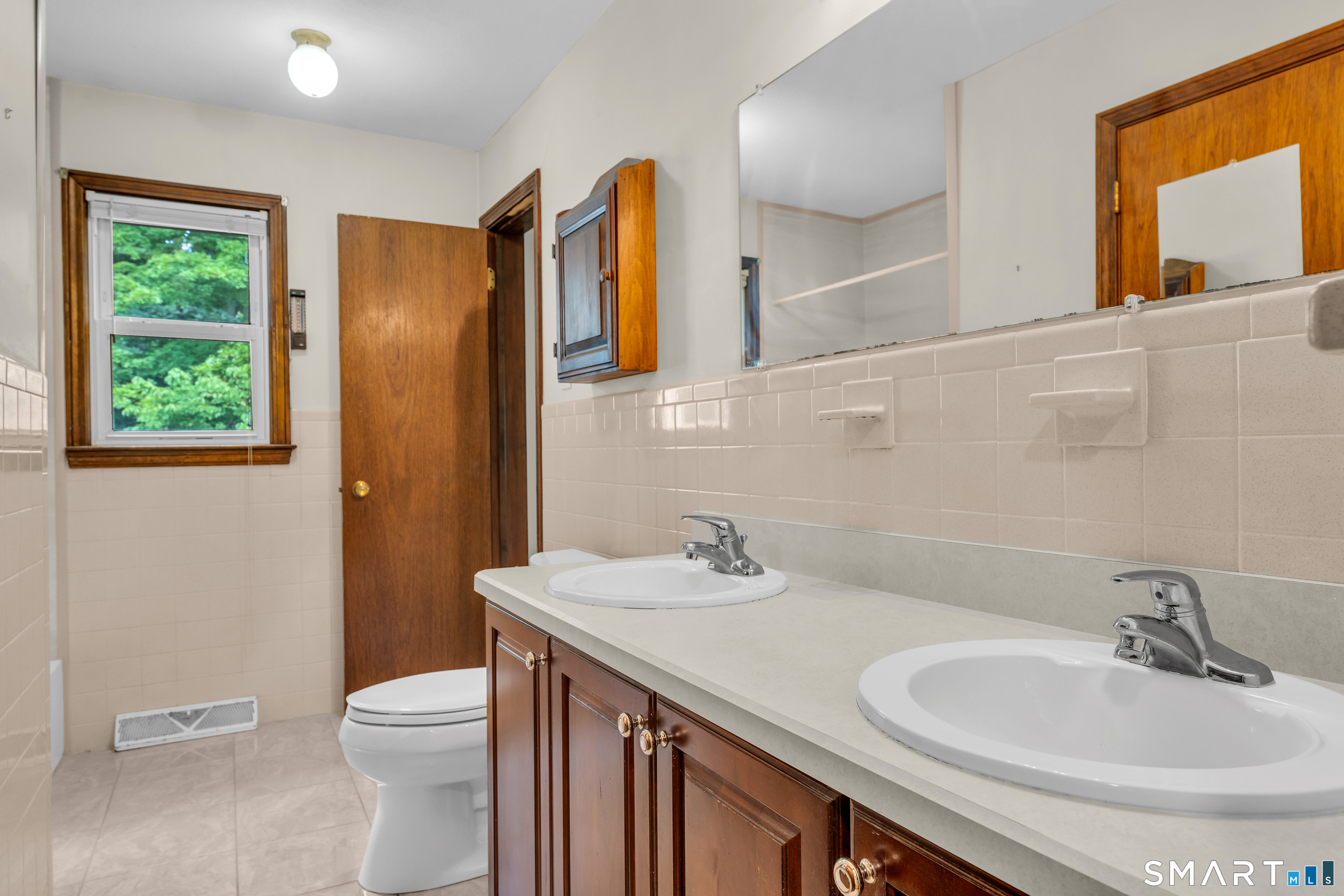 15 Driftwood Lane North Branford CT 06471