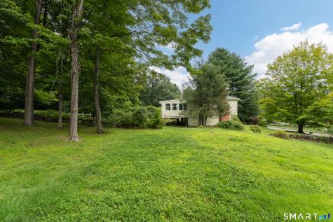 15 Driftwood Lane North Branford CT 06437