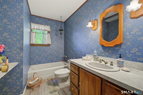 4 Ezra Road Danbury CT 06811