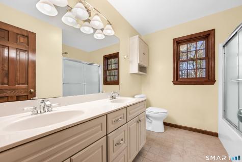 160 Woods Way Drive Southbury CT 06488