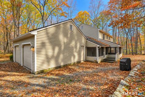 160 Woods Way Drive Southbury CT 06488