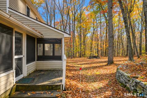 160 Woods Way Drive Southbury CT 06488