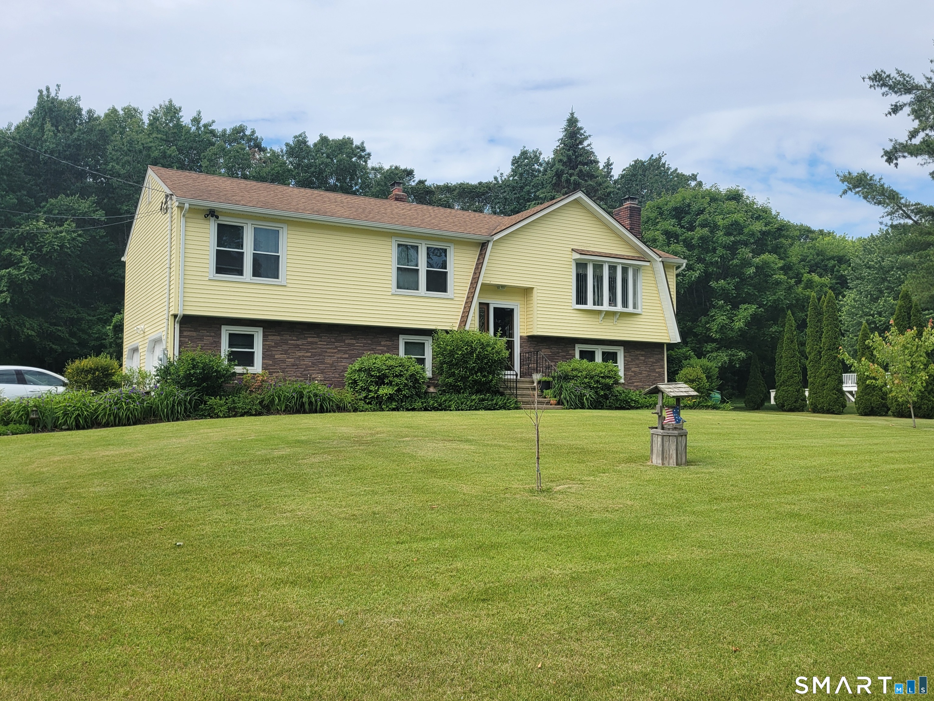 6 Sunnyside Drive North Branford CT 06471