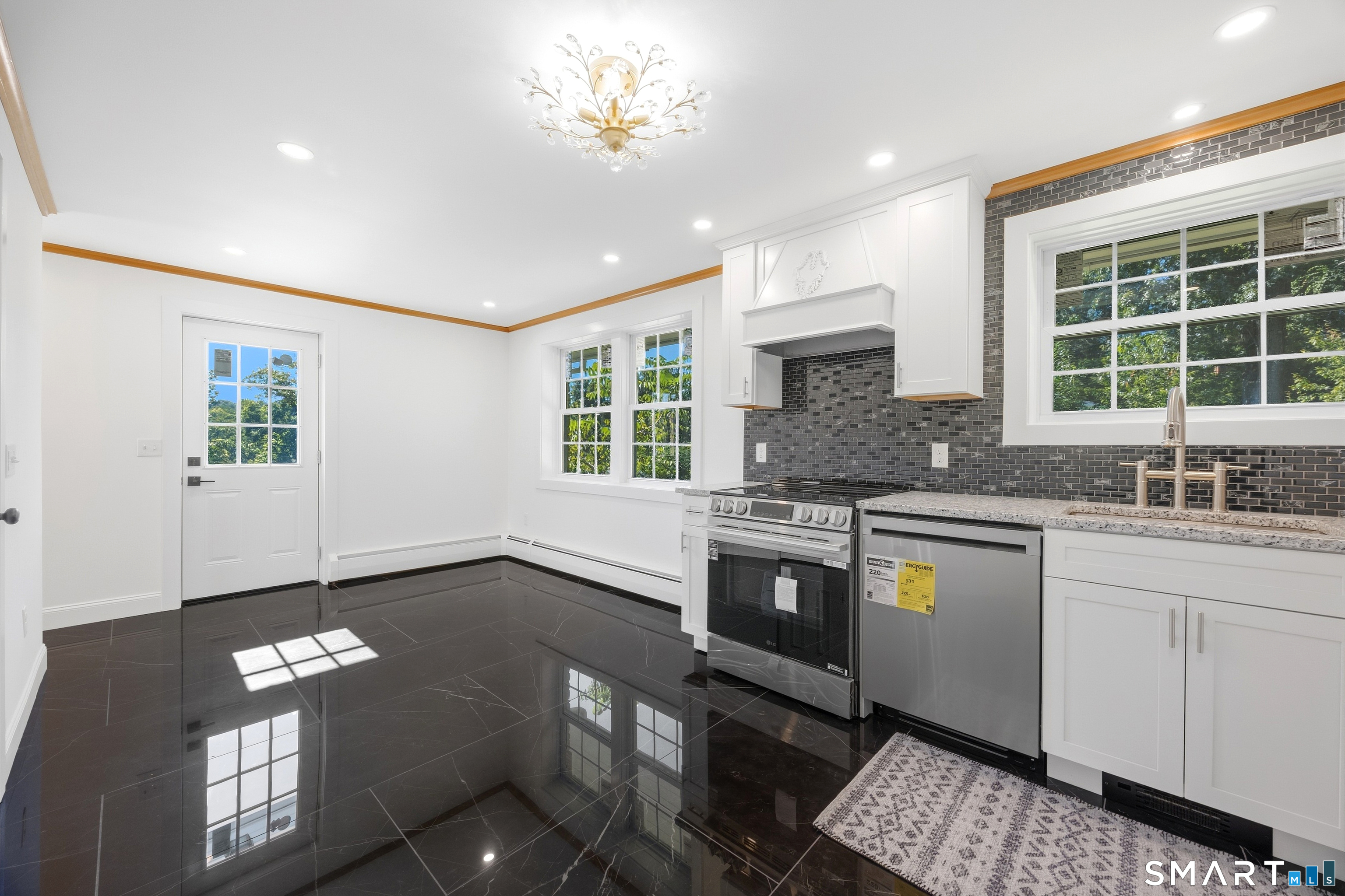 10 Jeanette Road Danbury CT 06811