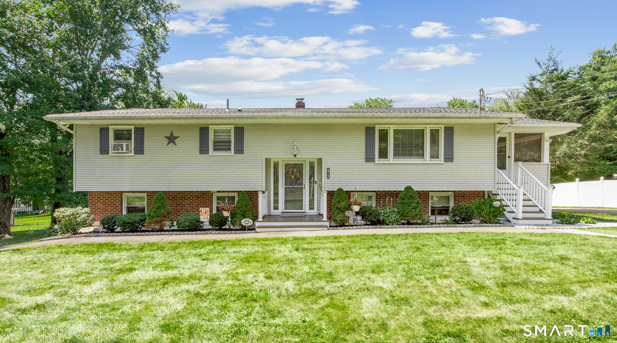 41 Clyde Street Watertown CT 06779