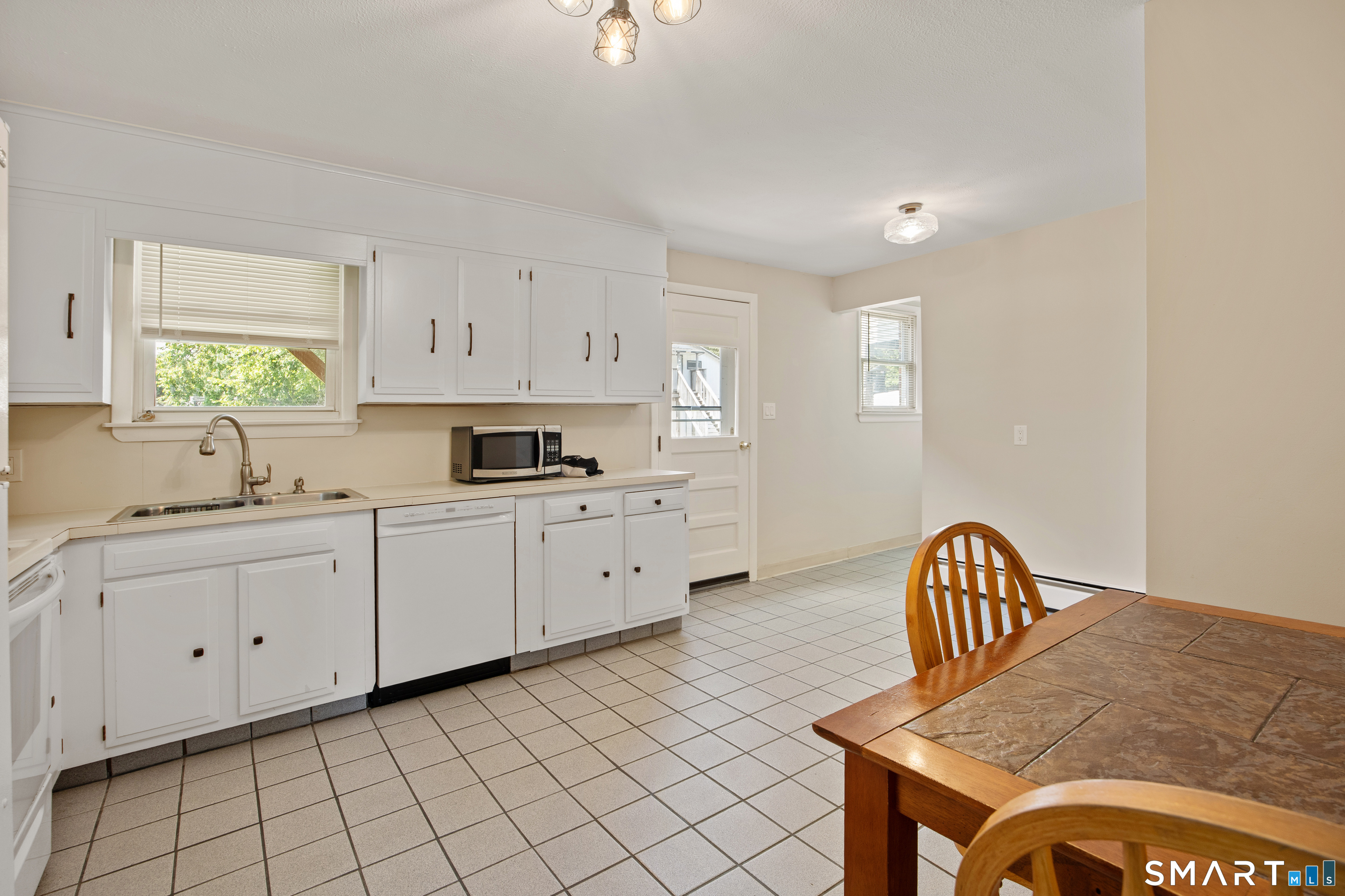 41 Clyde Street Watertown CT 06779