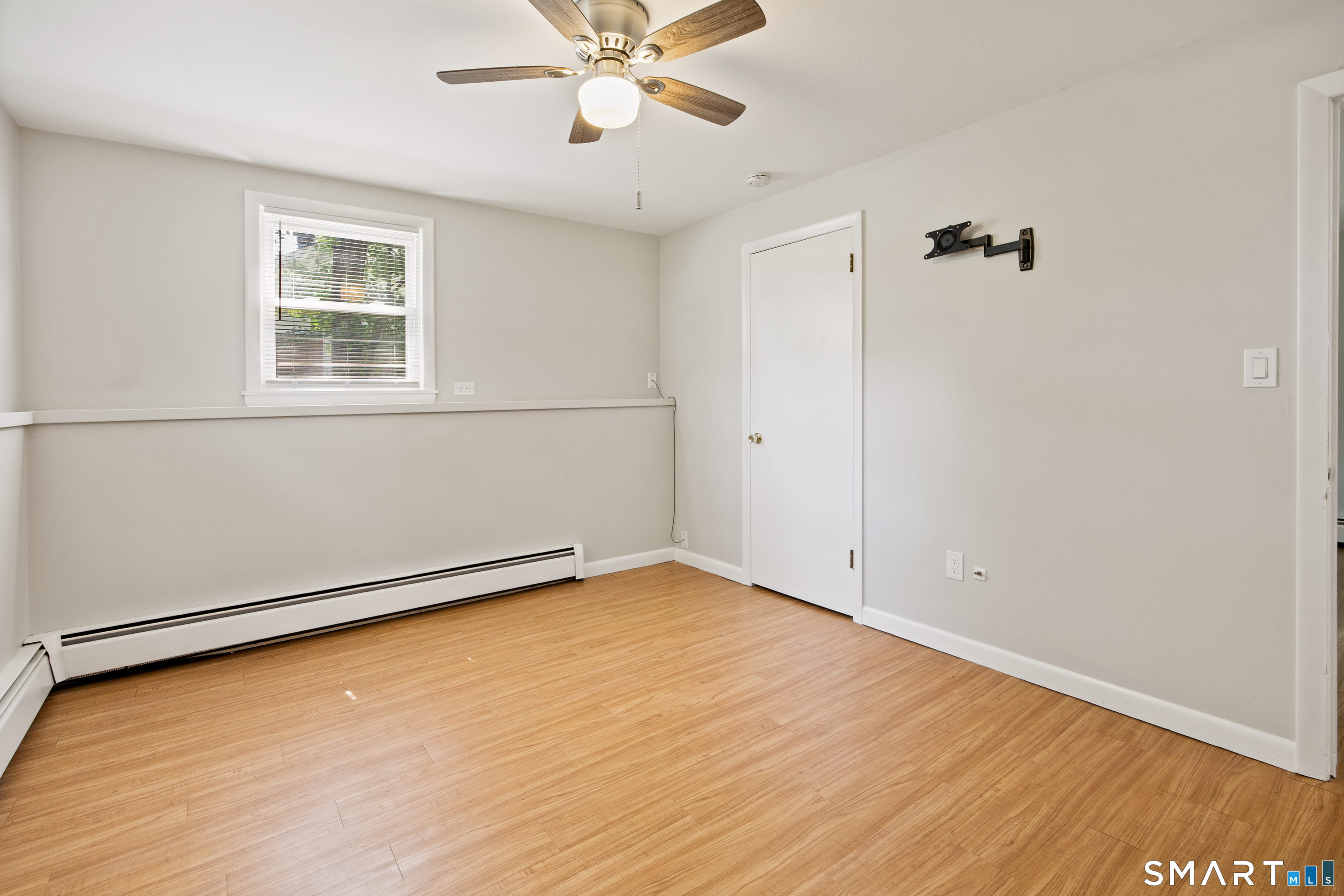 41 Clyde Street Watertown CT 06779