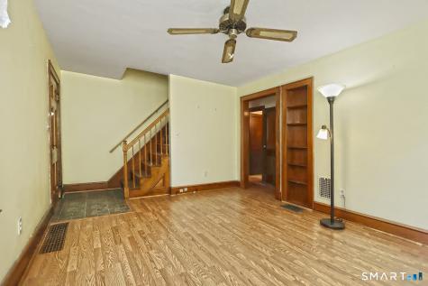 293 Pleasantview Avenue Bridgeport CT 06606