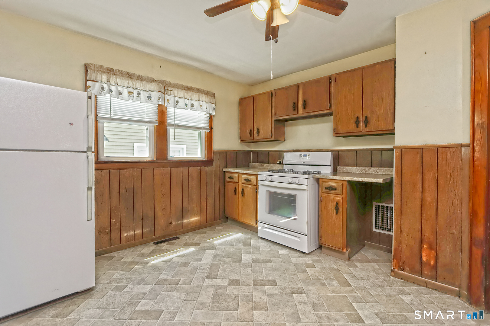 293 Pleasantview Avenue Bridgeport CT 06606
