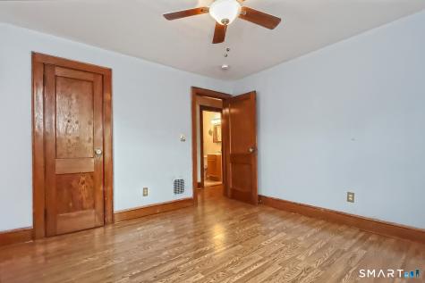 293 Pleasantview Avenue Bridgeport CT 06606