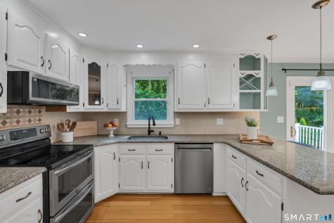 27 Ortega Drive Montville CT 06370