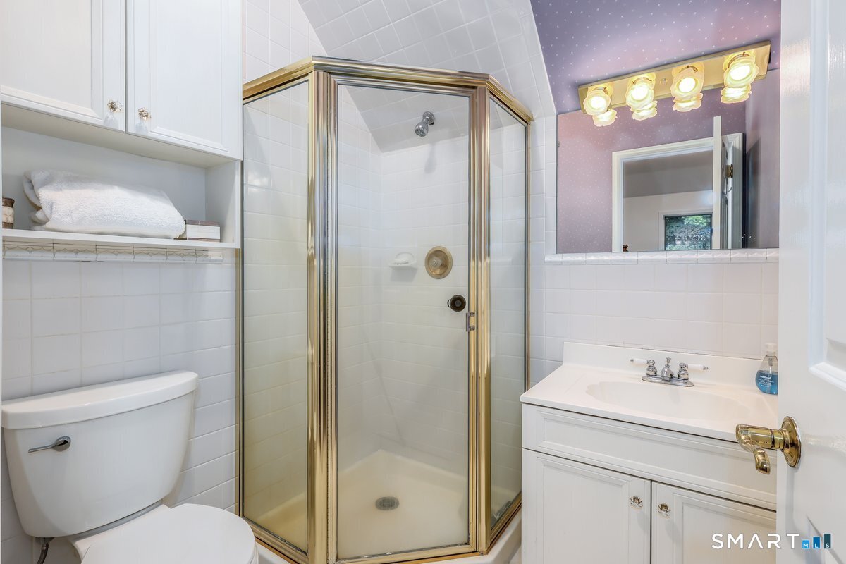 5 Dry River Court Redding CT 06896
