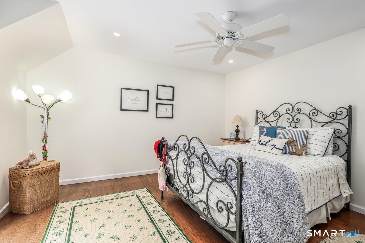 5 Dry River Court Redding CT 06896