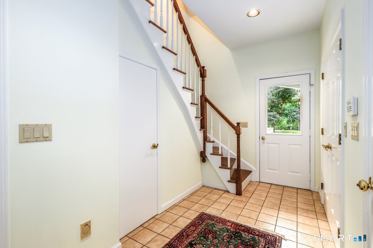 5 Dry River Court Redding CT 06896