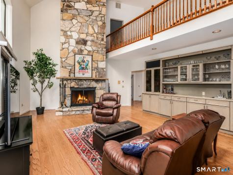 5 Dry River Court Redding CT 06896