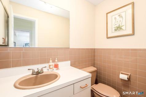 5 Dry River Court Redding CT 06896
