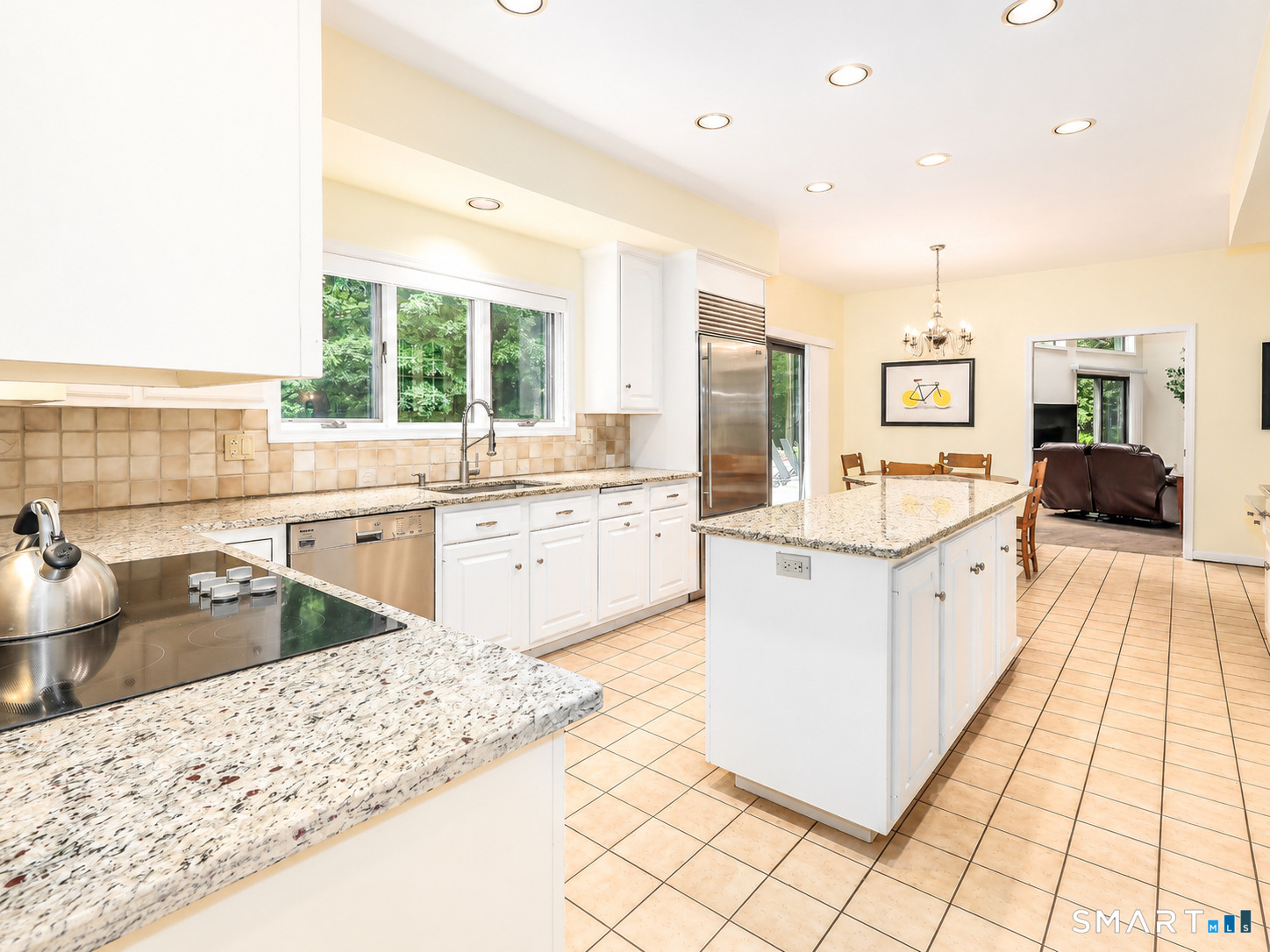 5 Dry River Court Redding CT 06896