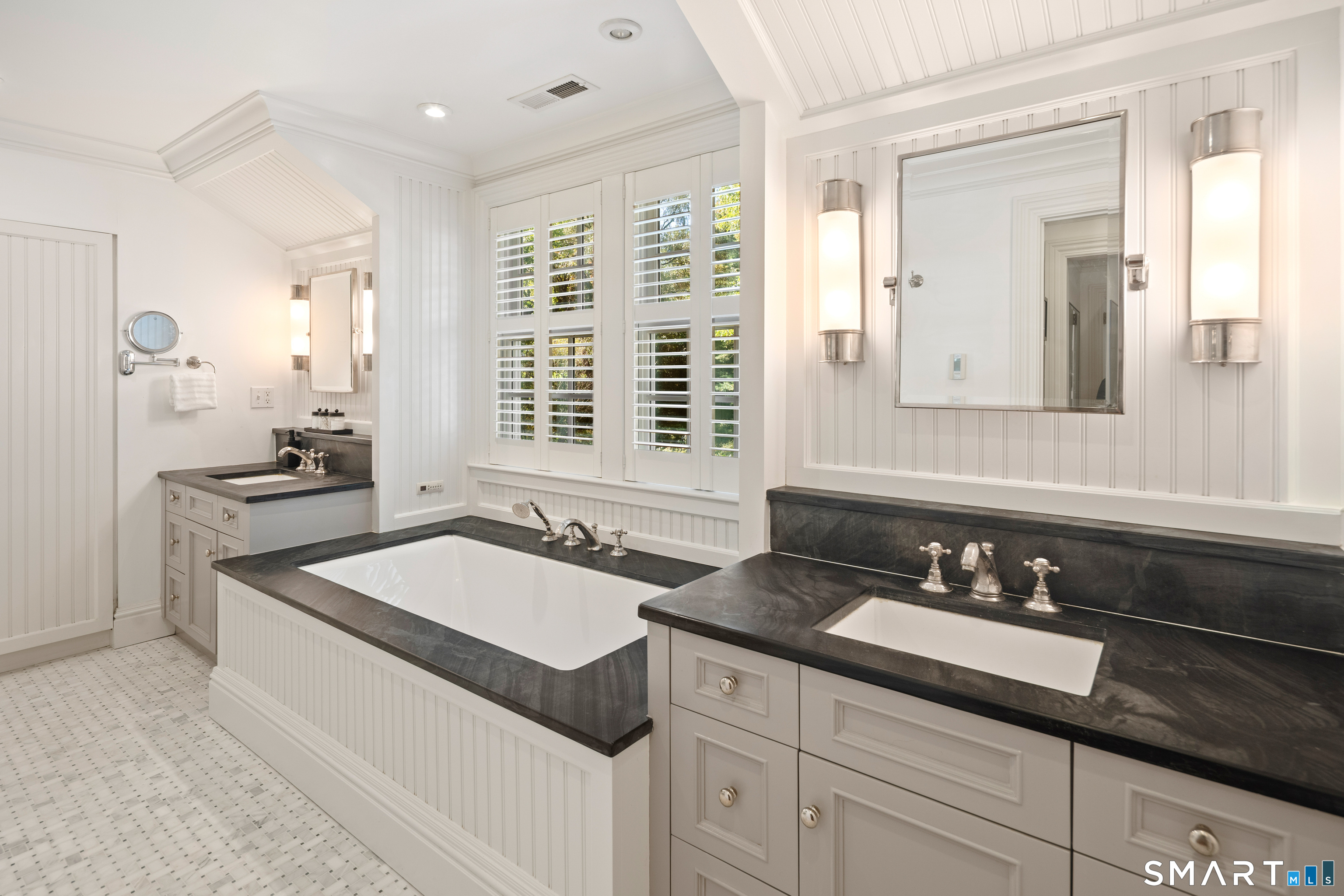 217 White Oak Shade Road New Canaan CT 06840