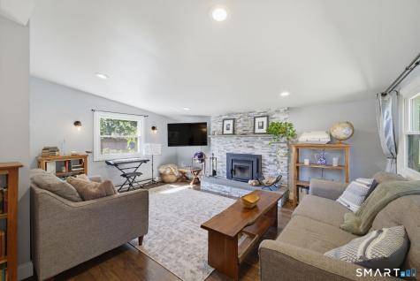 88 Lawncrest Drive Southington CT 06489