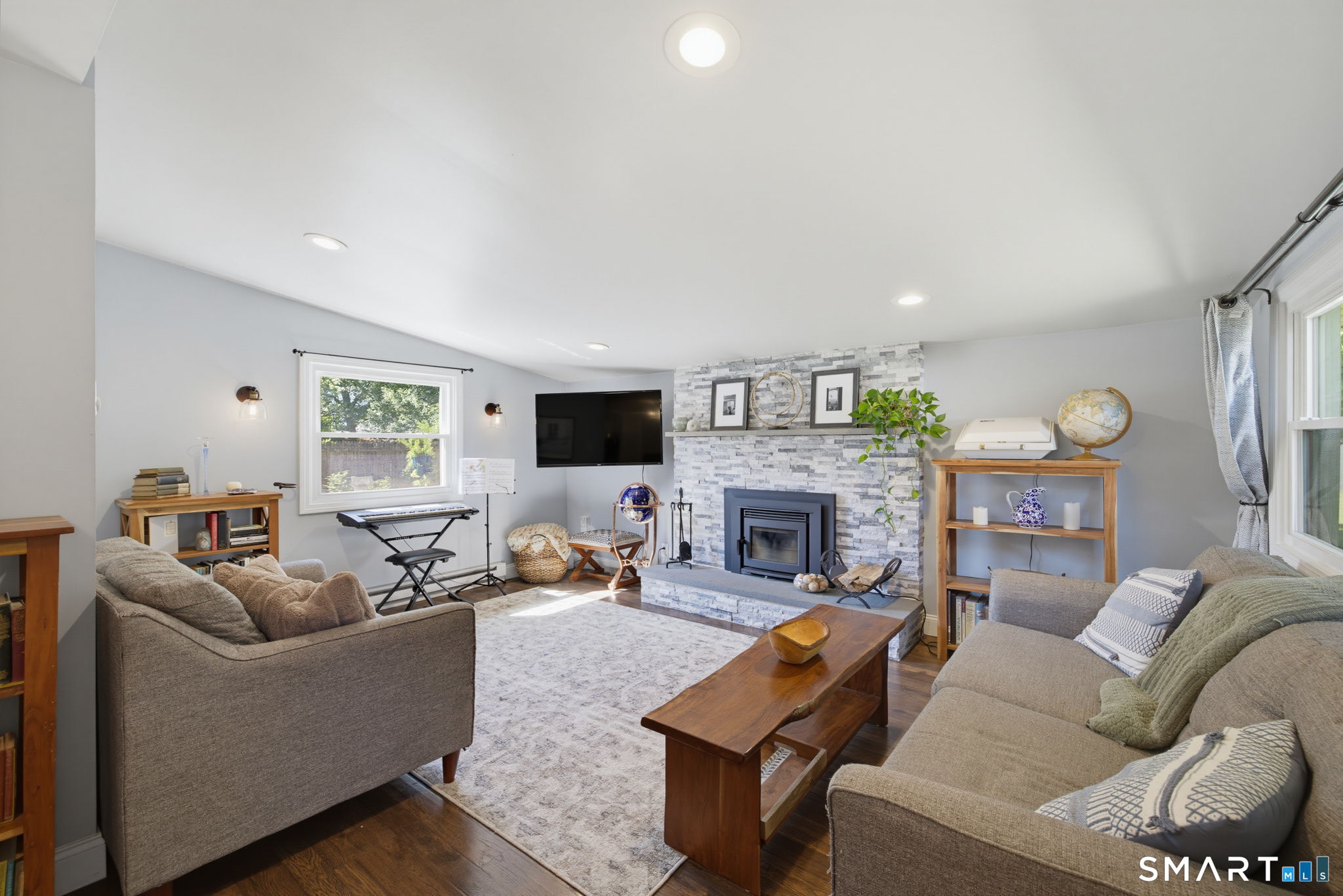 88 Lawncrest Drive Southington CT 06489