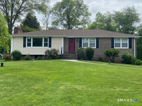 438 Clement Lane Orange CT 06477