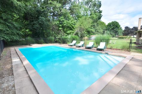 106 Cobblestone Way Windsor CT 06095