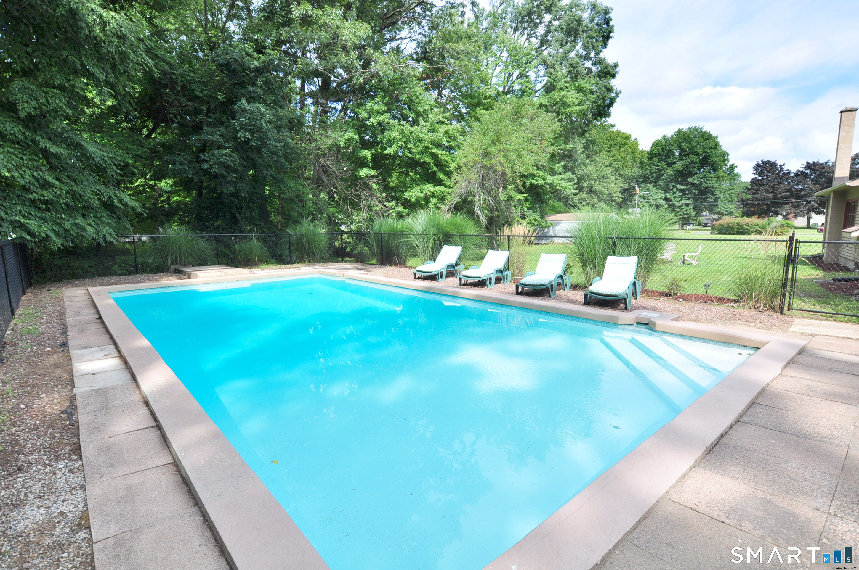 106 Cobblestone Way Windsor CT 06095