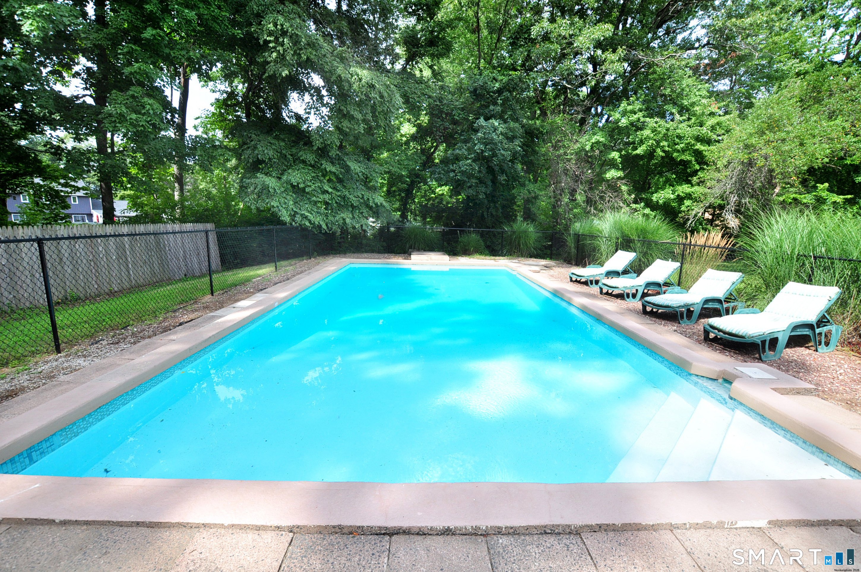 106 Cobblestone Way Windsor CT 06095