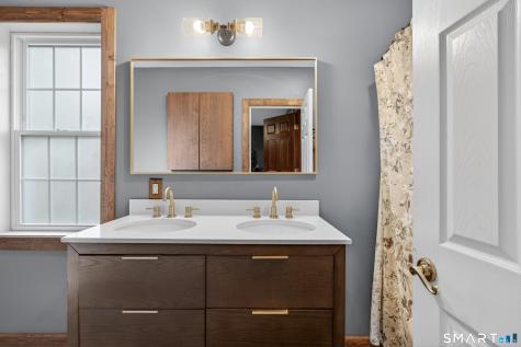 88 Ironworks Road Clinton CT 06413