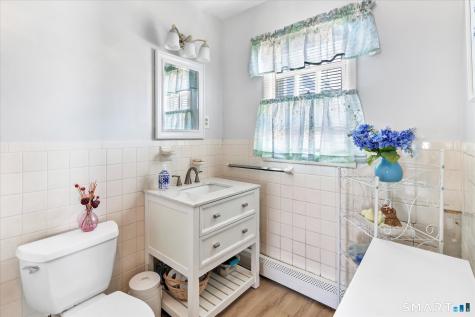 44 Meadowbrook Road Danbury CT 06811