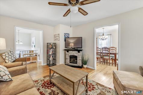 44 Meadowbrook Road Danbury CT 06811