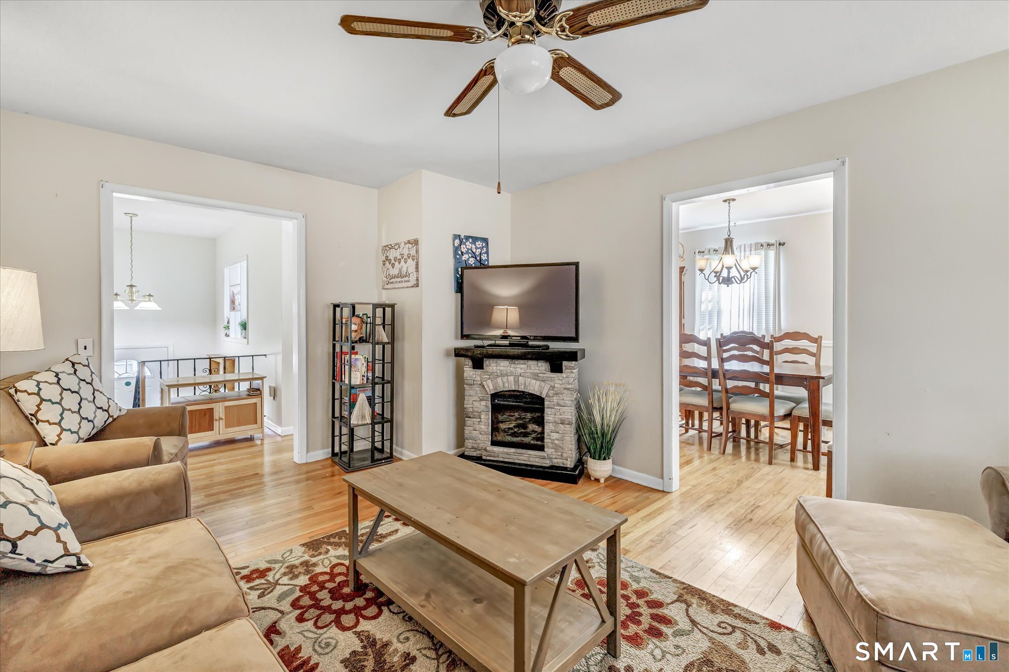 44 Meadowbrook Road Danbury CT 06811