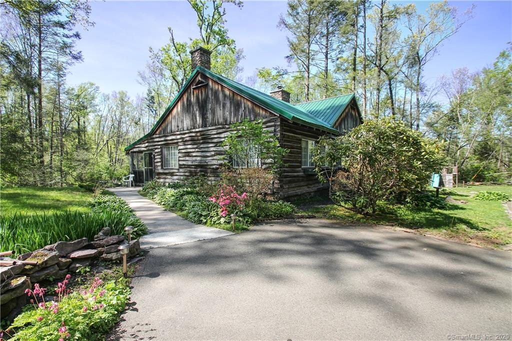 243 West Woods Road Hamden CT 06518